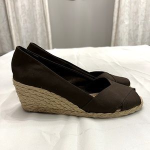 Women size 9M brown Ralph Lauren wedge espadrilles